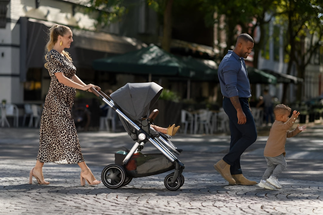 Choosing Strollers & ACCESSORIES For Family Adventures